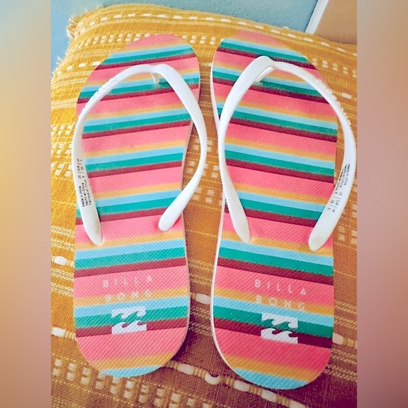 Billabong brand new flip flops. - Picture 1 of 1
